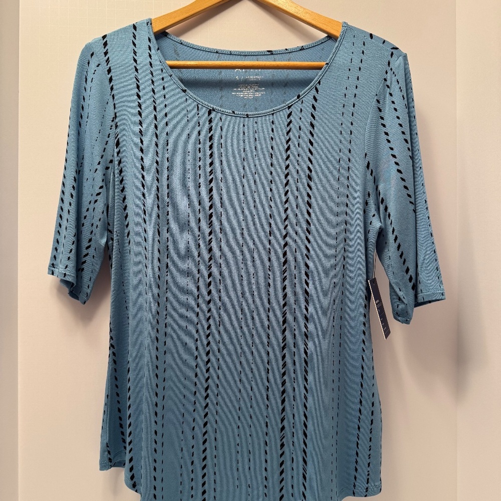 Women’s Apt 9 Elbow Sleeve Tee- Size Small